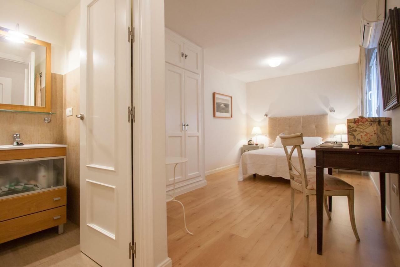 Medina Apartment And Parking Historical Center Sevilla Exterior foto